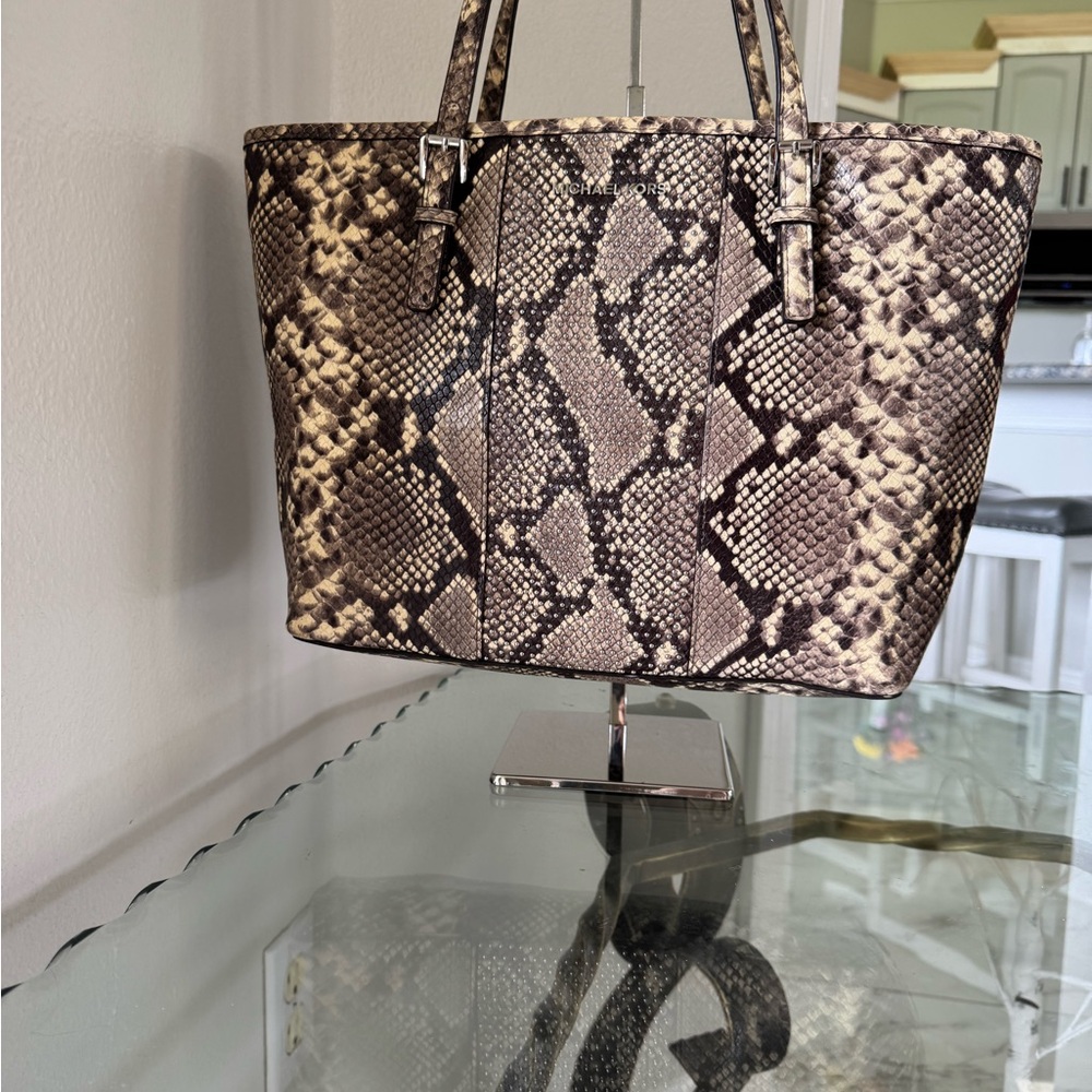 MICHAEL KORS Bedford Pocket Tote Bag in Python  Snakeskin Print with Studs NWOT